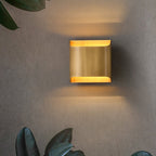 Hardy Applique Murale d'Art Nordic en Laiton - Neutralighting