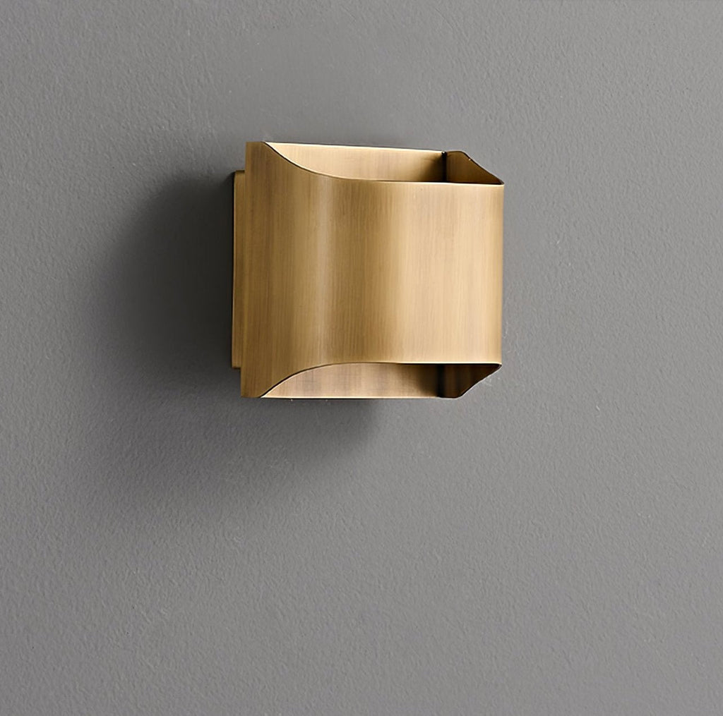 Hardy Applique Murale d'Art Nordic en Laiton - Neutralighting