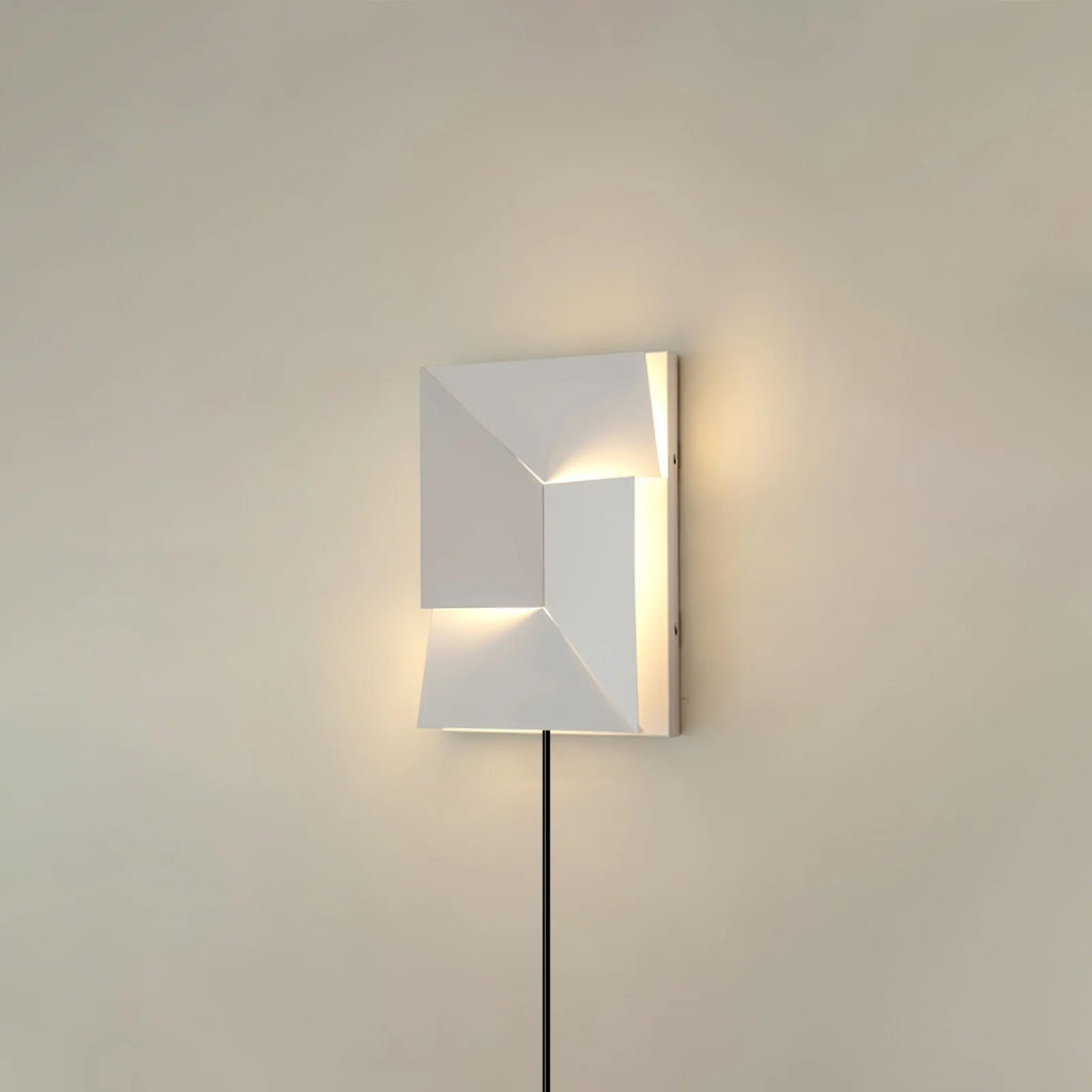 Arthaen Shadows Grand Sconce Wall lamp - Neutralighting