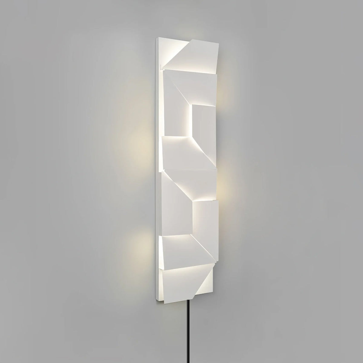Arthaen Shadows Grand Sconce Wall lamp - Neutralighting