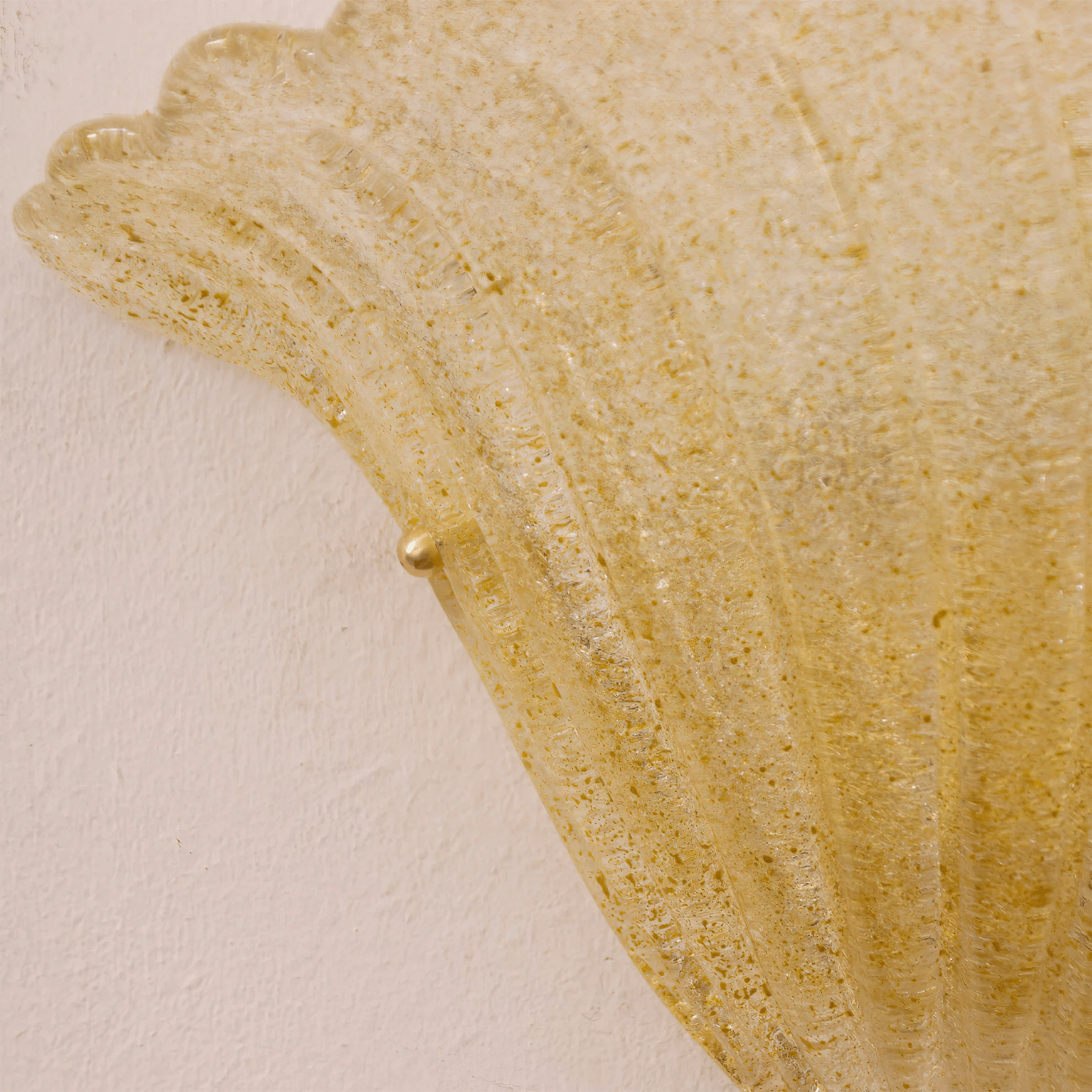 Aurora Applique Murale Coquille Bord Texturé Verre Élégant - Neutralighting