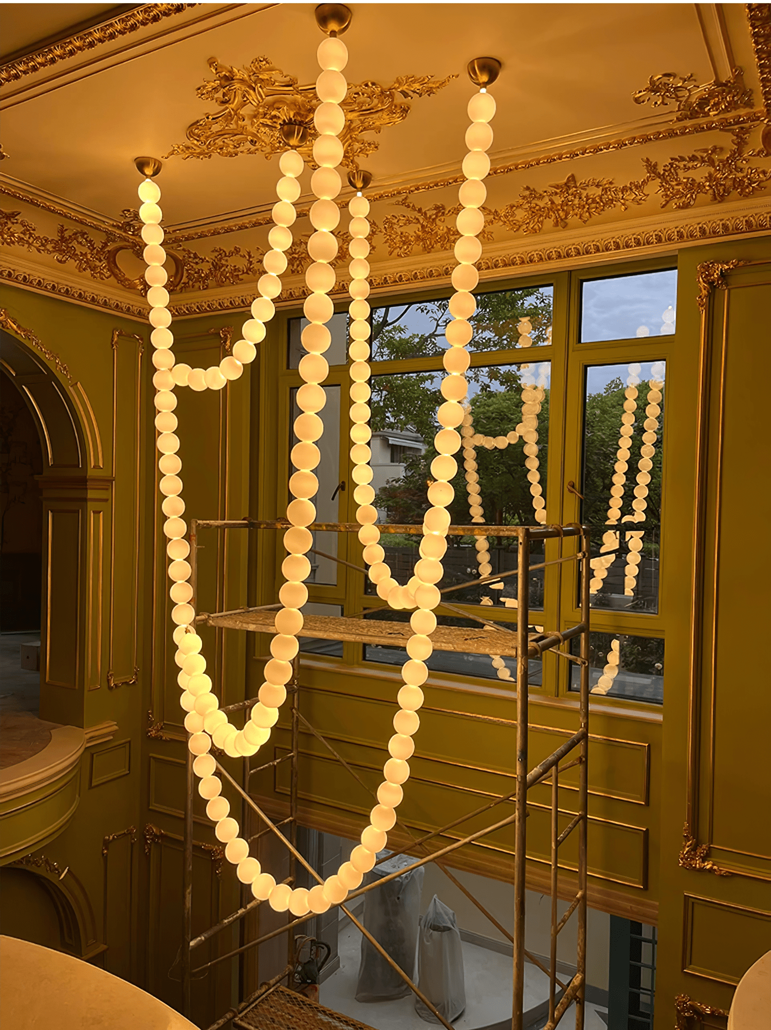 PearlCascade Lustre Perlé en Verre - Neutralighting