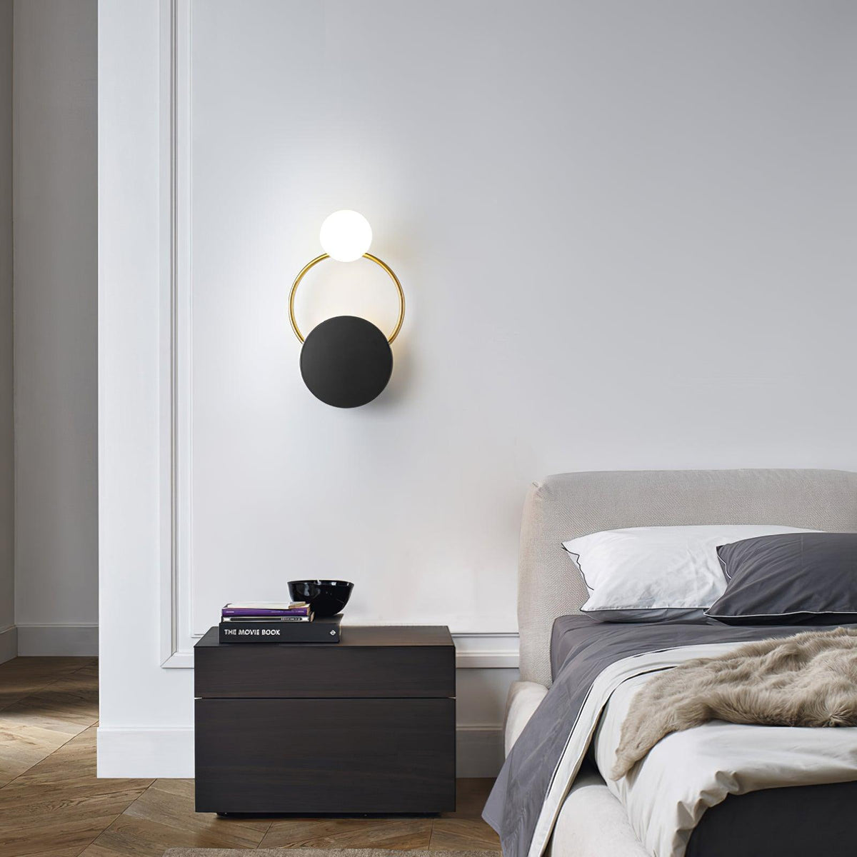 Arisha Applique Murale LED Moderne à Triple Anneau, Métal/Verre, Noir/Or, Chambre à Coucher - Neutralighting