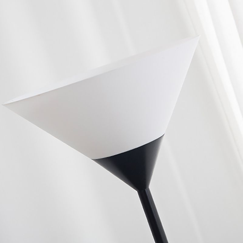Valentina Moderne Tasse Lampadaire Multicolore Métal Acrylique - Neutralighting