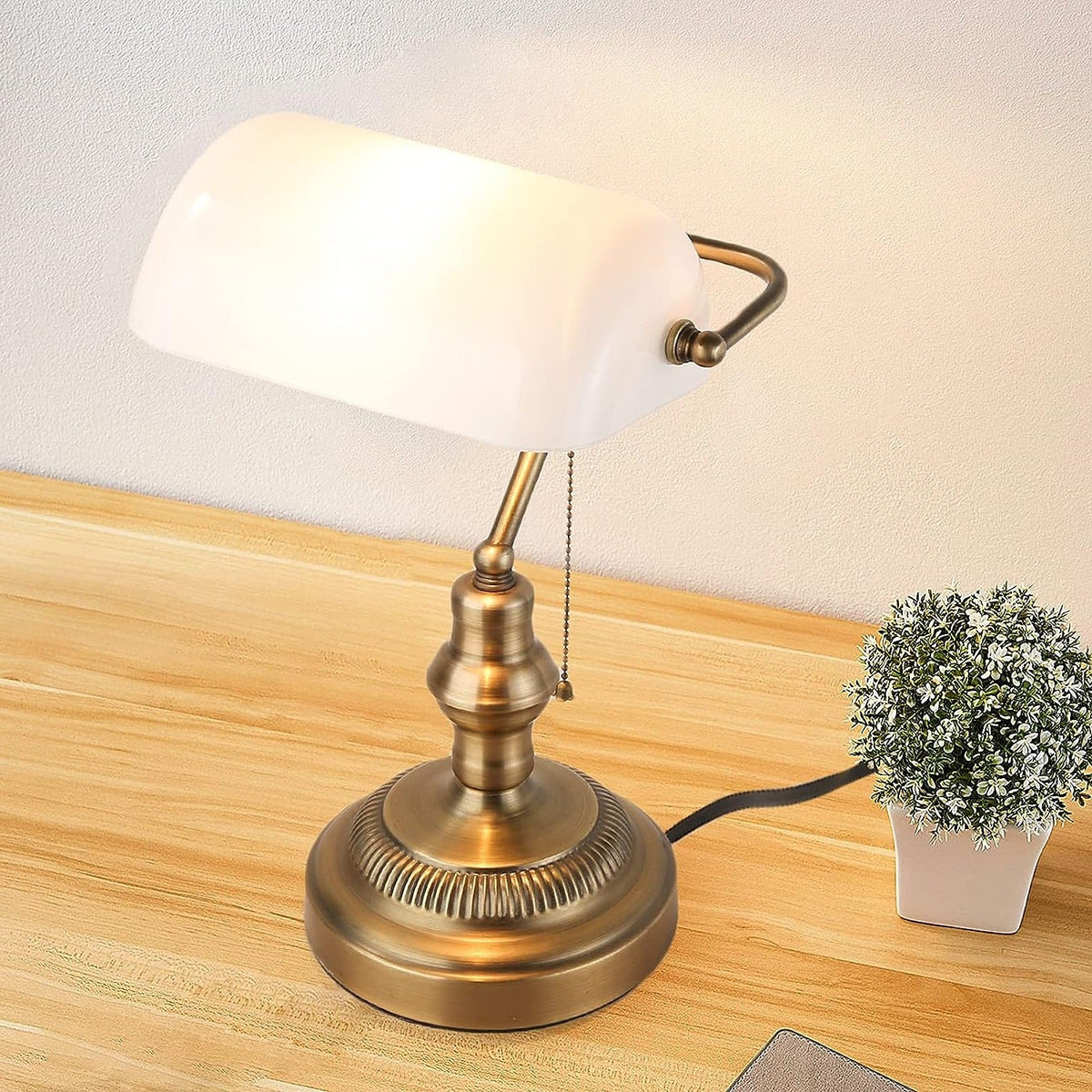 Lampe à poser — De Notaire en Laiton