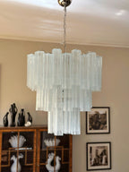 Aurora Chandelier Blanc Tubes Superposés - Neutralighting