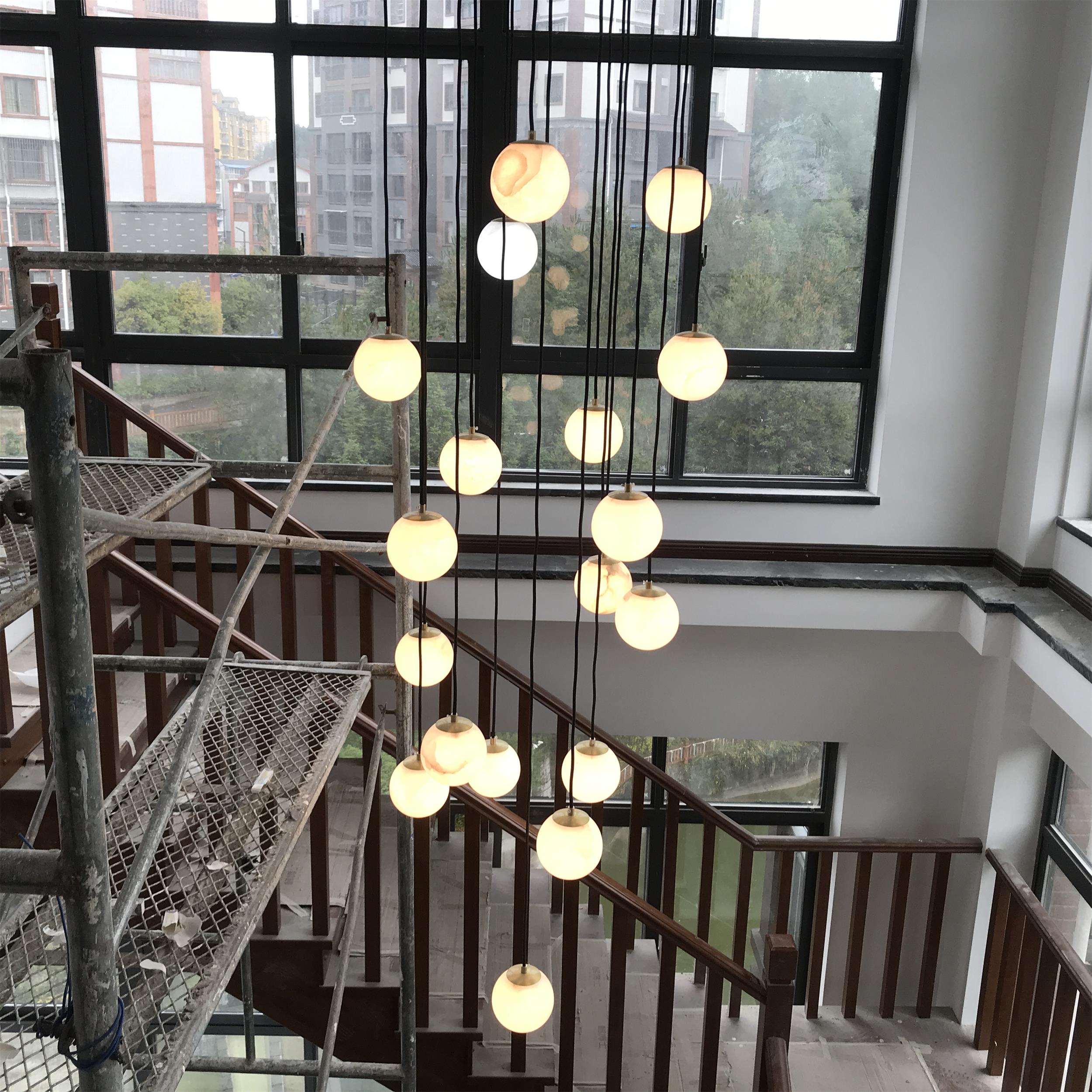 Gloruvye Lustre Métal Boules Moderne en Grappes - Neutralighting