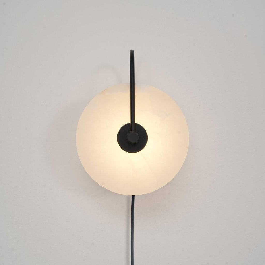 Ceraeyra Alabaster Globe Wall Light - Neutralighting