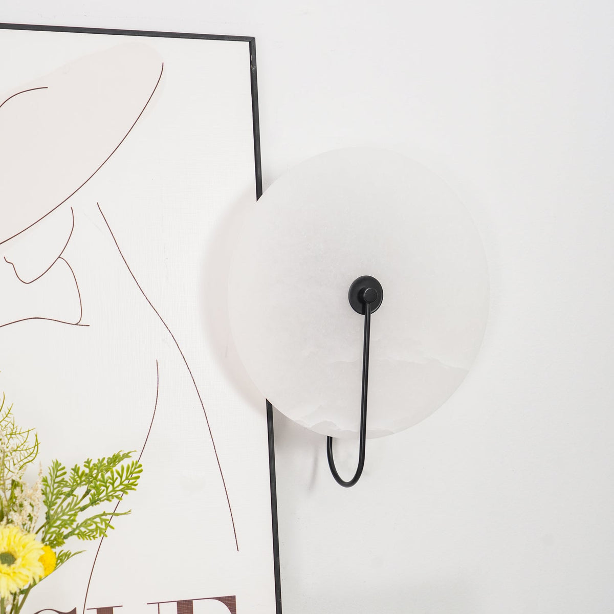 Ceraeyra Alabaster Globe Wall Light - Neutralighting