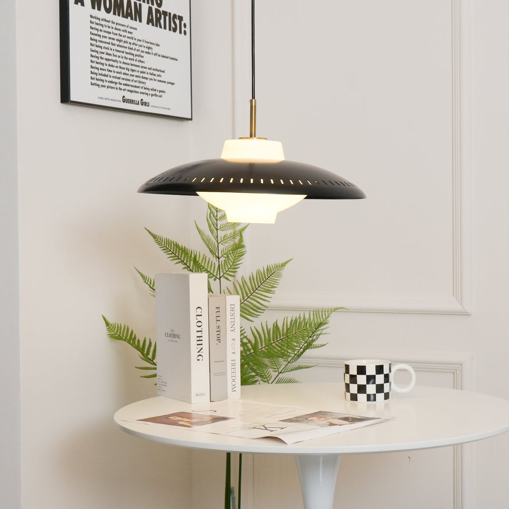 Calyranic Classic Minimalistic Pendant Lamp - Neutralighting