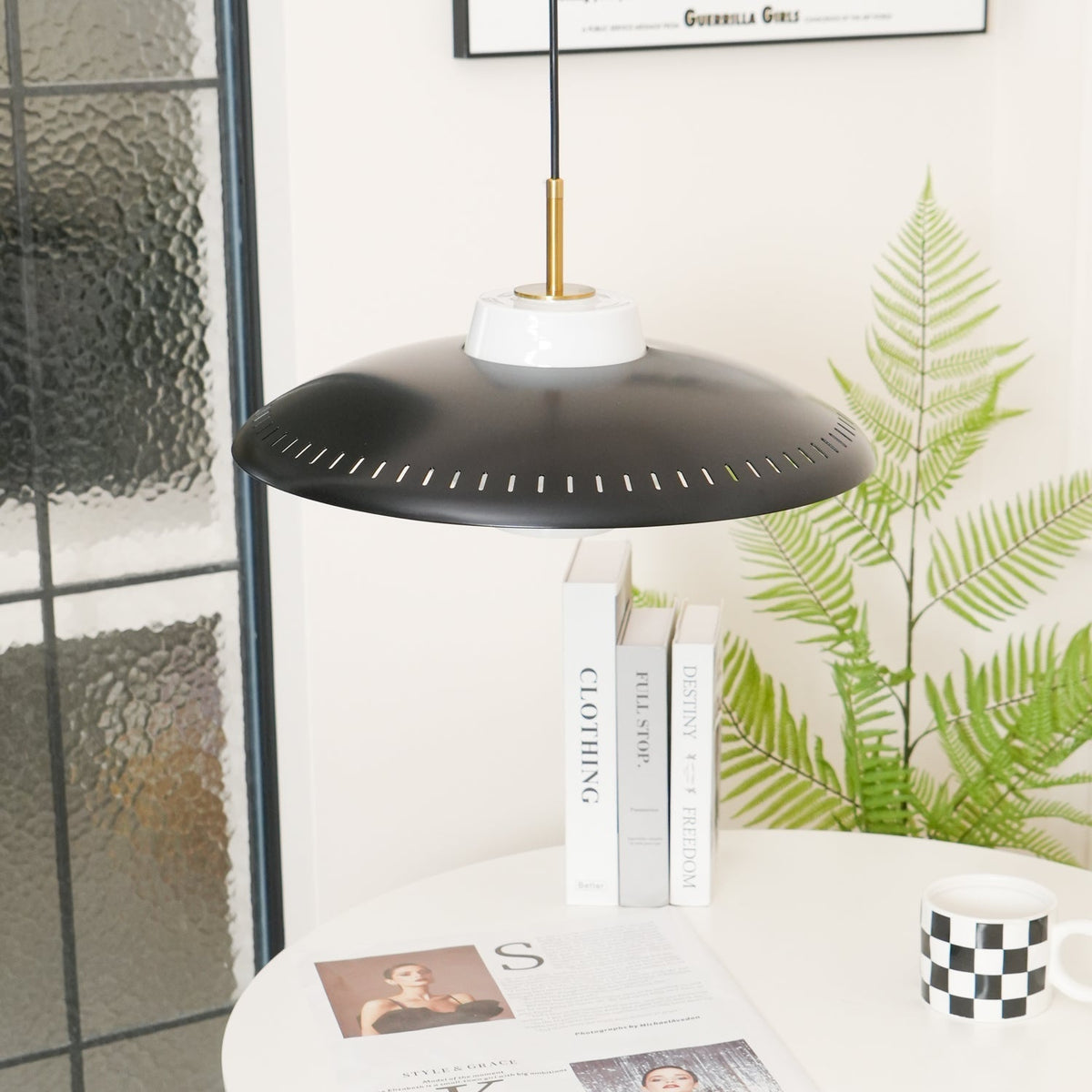 Calyranic Classic Minimalistic Pendant Lamp - Neutralighting