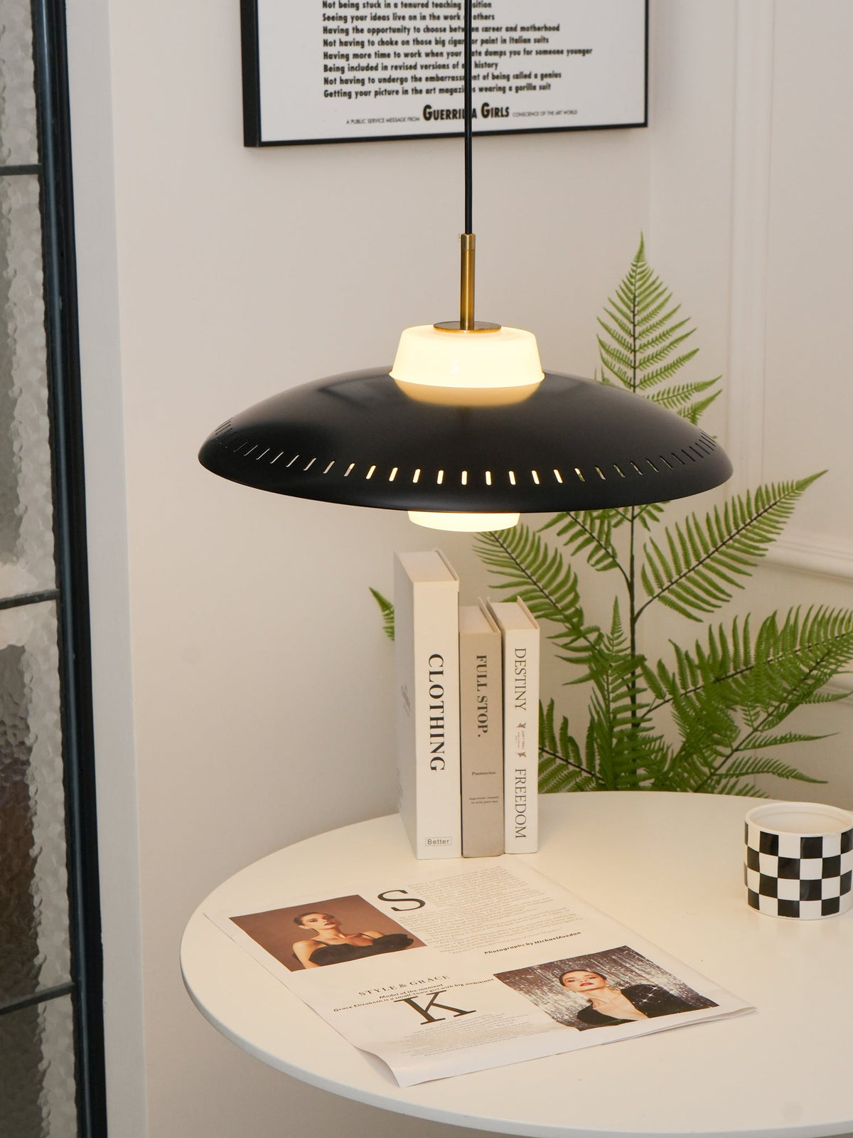 Calyranic Classic Minimalistic Pendant Lamp - Neutralighting