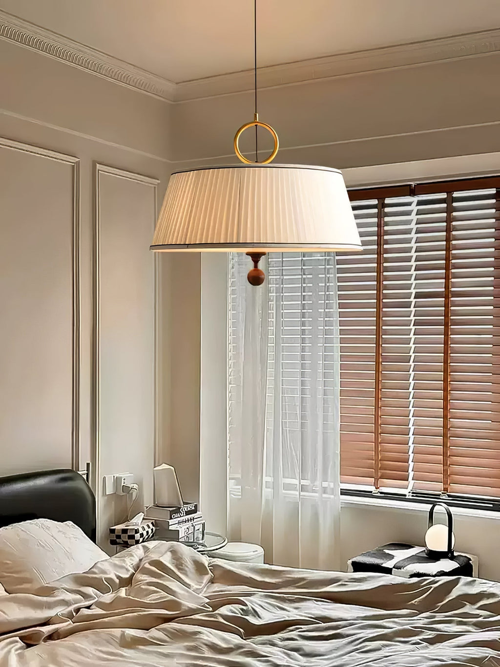 Zavaran Lampe Pendante en Bois Naturel et Tissu - Neutralighting