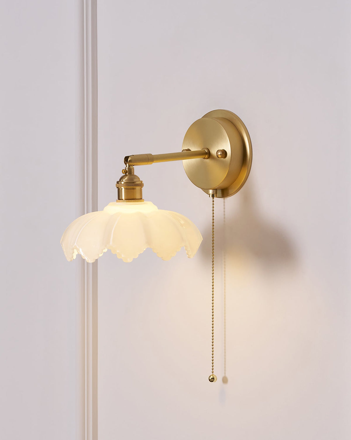 Lotus Applique Murale Verre Art Nordique Orientable - Neutralighting
