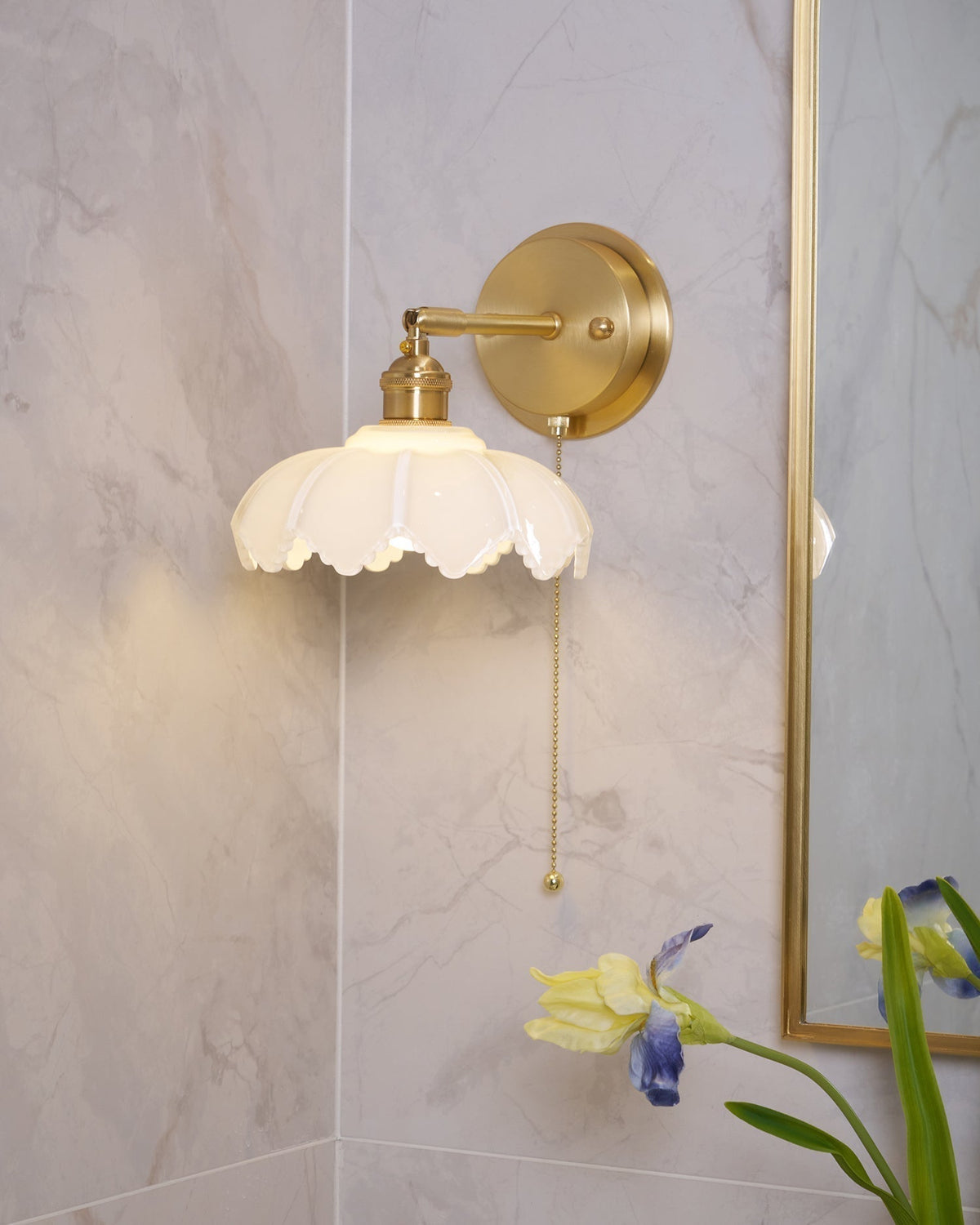 Lotus Applique Murale Verre Art Nordique Orientable - Neutralighting