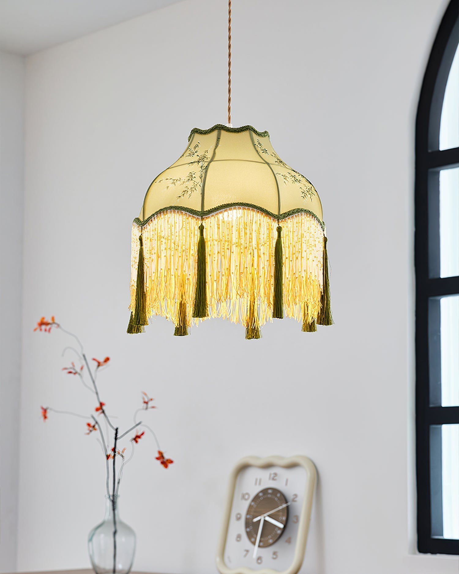 Angelika Suspension Lampe en Tissu Écaille Bambou Pompon - Neutralighting