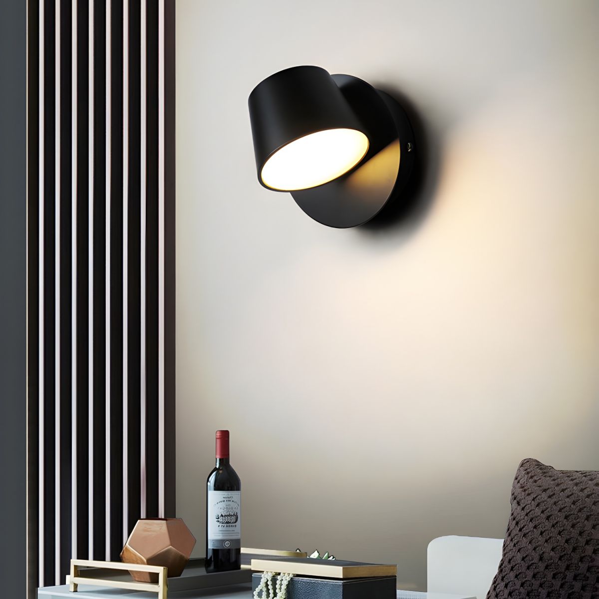 Aurlaeir Adjustable Plug-in Wall Lamp - Neutralighting