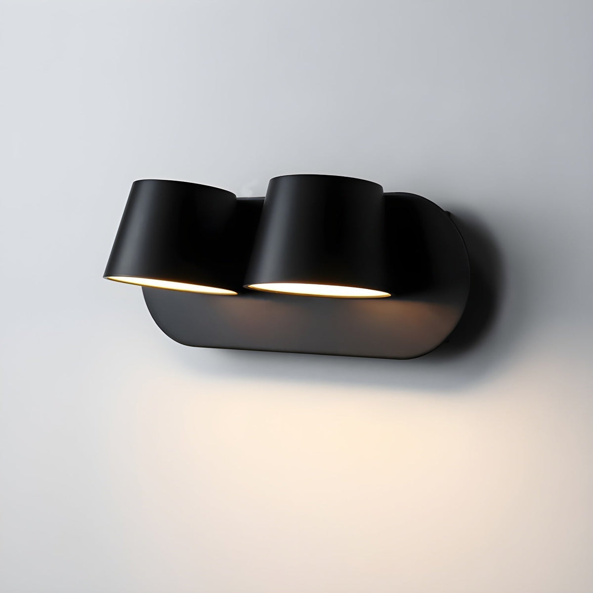 Aurlaeir Adjustable Plug-in Wall Lamp - Neutralighting