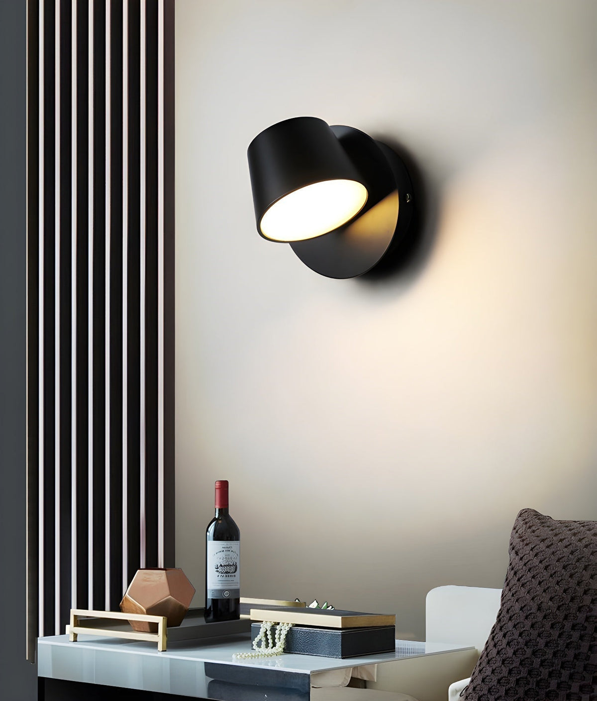 Aurlaeir Adjustable Plug-in Wall Lamp - Neutralighting