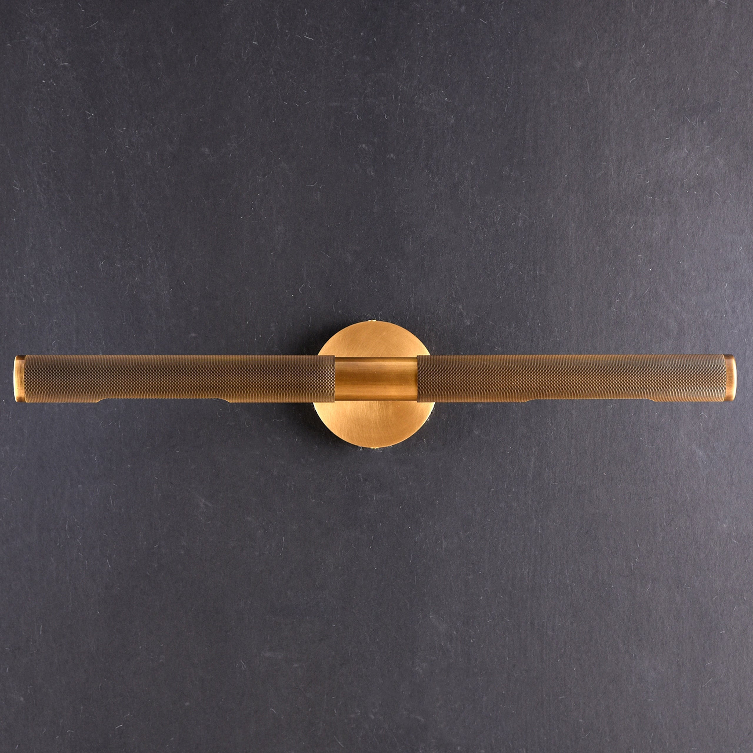 Solvain Applique murale LED moderne en laiton - Neutralighting