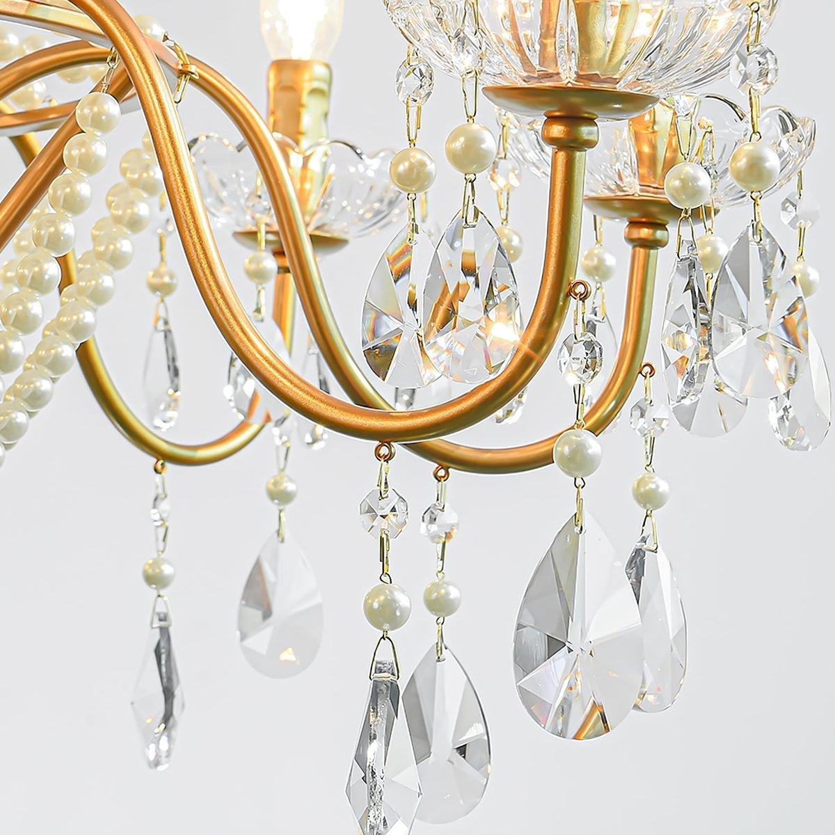 Eurvaros Lustre vintage en cristal et laiton - Neutralighting