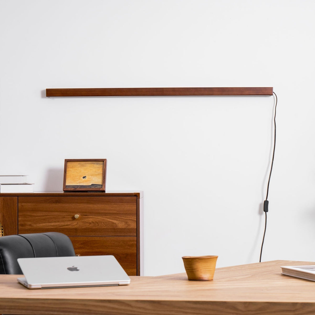 Lustra Wall Lamp Linear Wood Plug In - Neutralighting