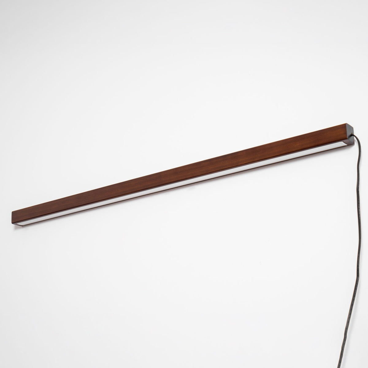 Lustra Wall Lamp Linear Wood Plug In - Neutralighting
