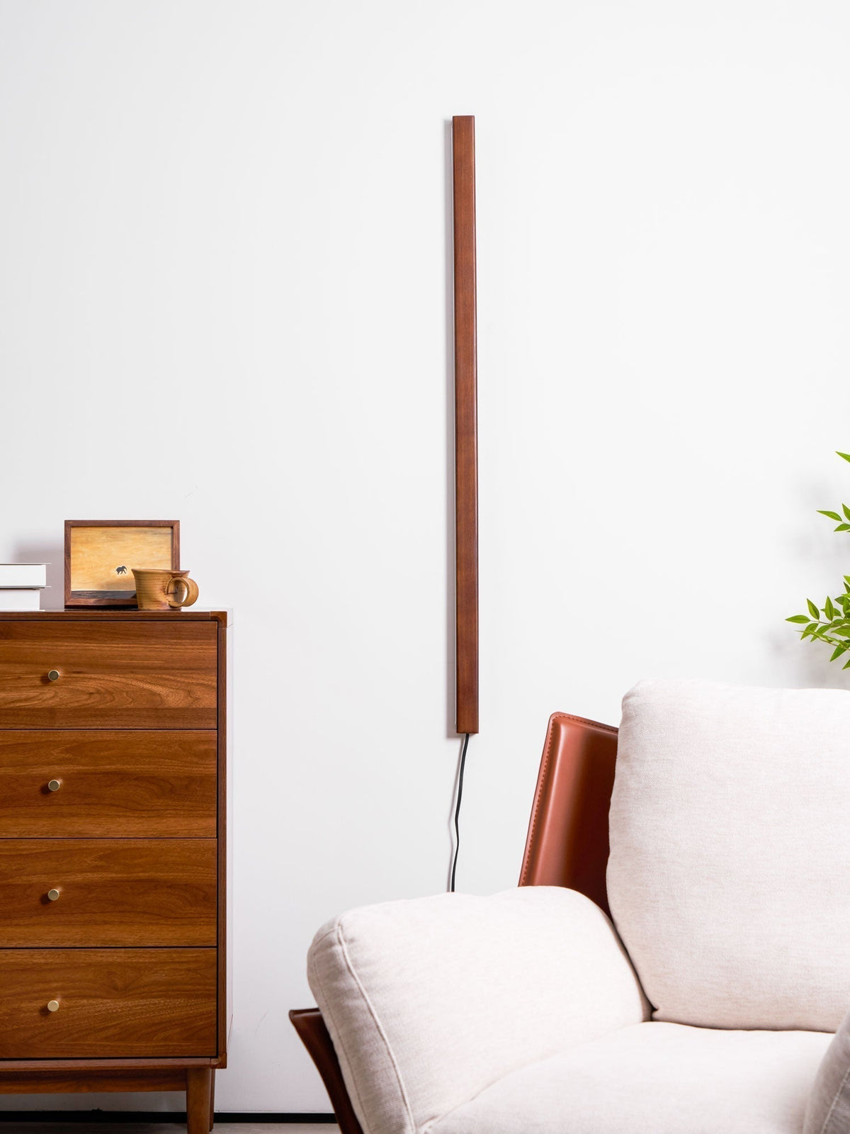 Lustra Wall Lamp Linear Wood Plug In - Neutralighting