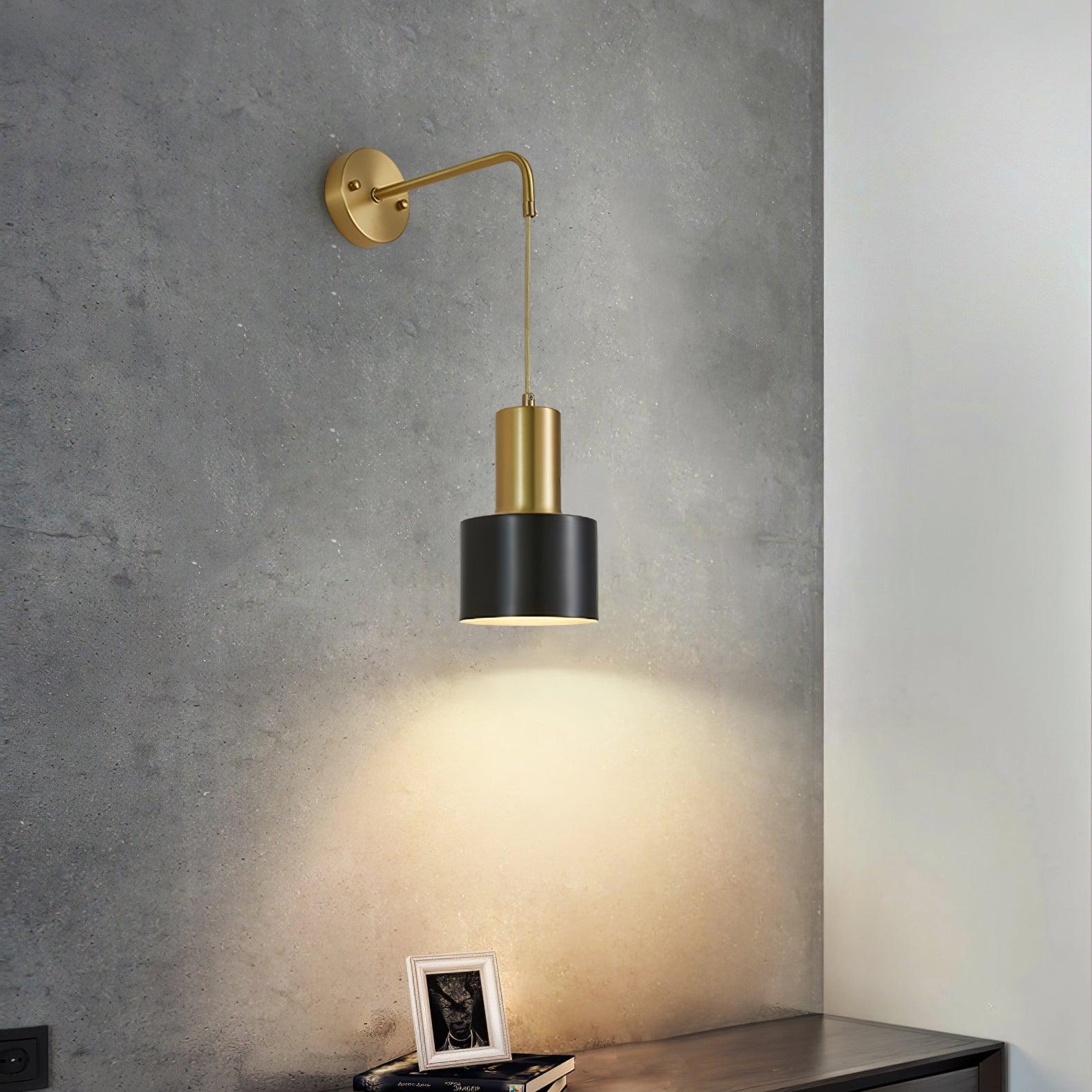Alvina Applique Murale Moderne Minimaliste en Laiton - Neutralighting