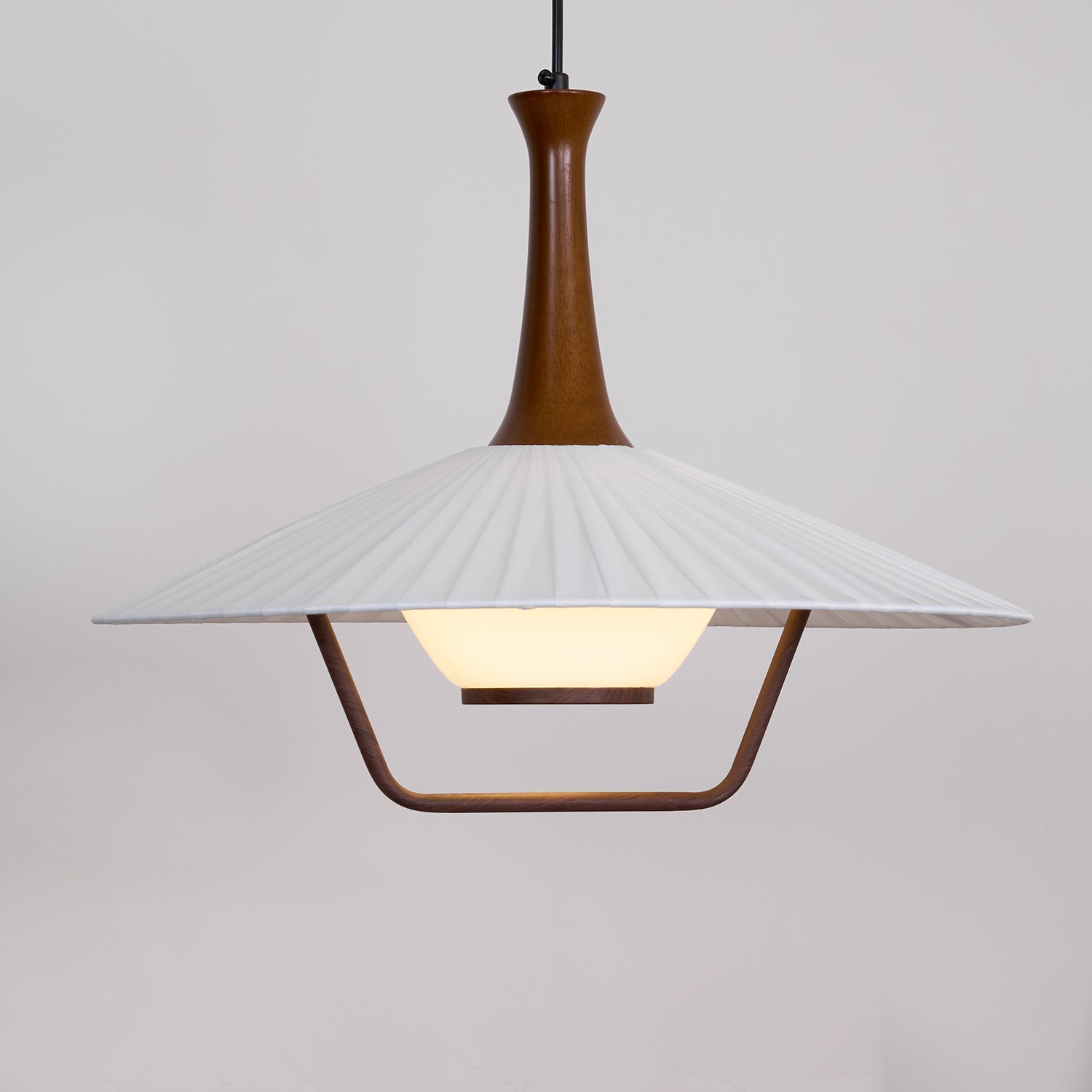 Vionne Suspension en bois et blanc style milieu du siècle - Neutralighting