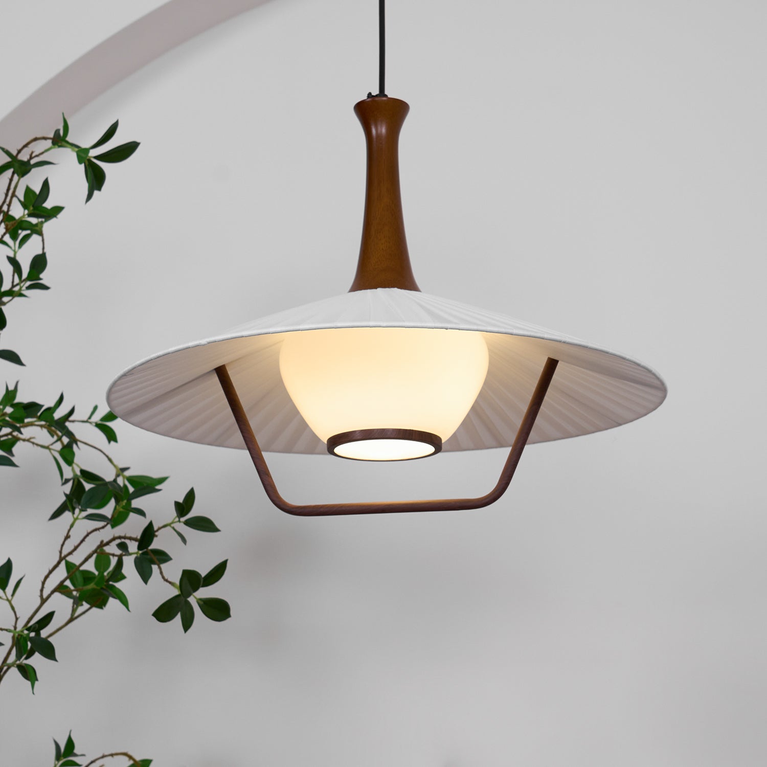Vionne Suspension en bois et blanc style milieu du siècle - Neutralighting