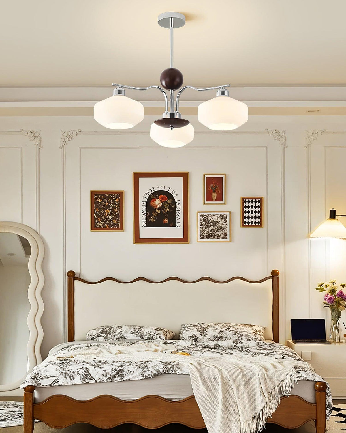 Lustra Lustre Bras en Chrome et Noyer Abat-jours en Verre Blanc Style Rétro - Neutralighting