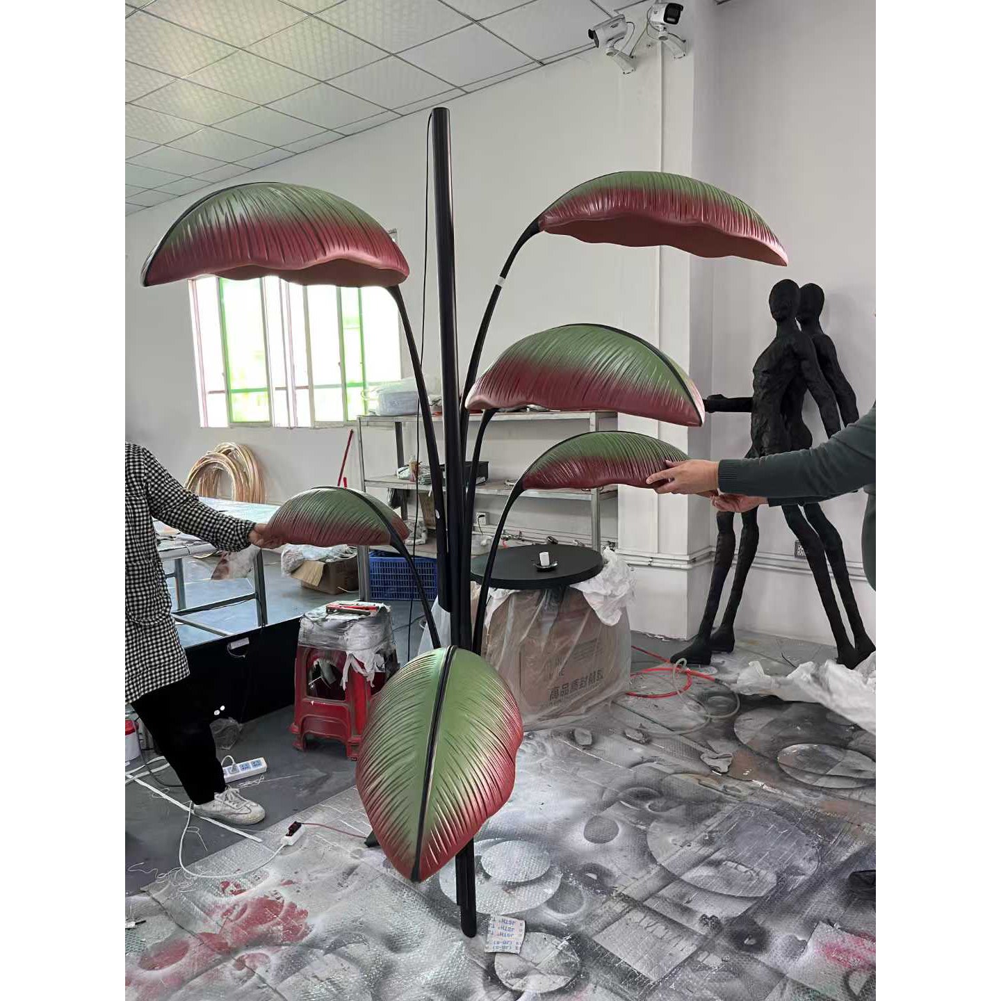 Rauduvyu Moderne Minimaliste Feuille Noir Métal Lustre - Neutralighting