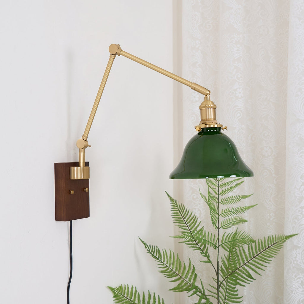Vionde Applique murale réglable en laiton et verre vert - Neutralighting