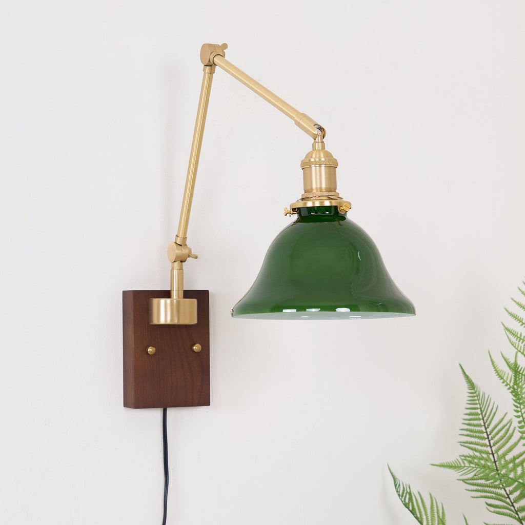 Vionde Applique murale réglable en laiton et verre vert - Neutralighting