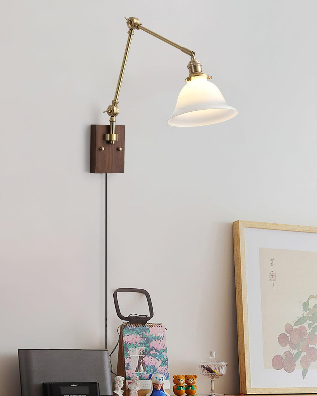 Vionde Applique murale réglable en laiton et verre vert - Neutralighting
