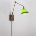 Vionde Applique murale réglable en laiton et verre vert - Neutralighting