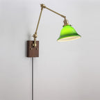 Vionde Applique murale réglable en laiton et verre vert - Neutralighting