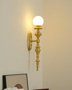 Nara Applique Murale Classique Élégante en Laiton - Neutralighting