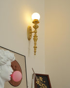 Nara Applique Murale Classique Élégante en Laiton - Neutralighting