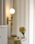 Nara Applique Murale Classique Élégante en Laiton - Neutralighting