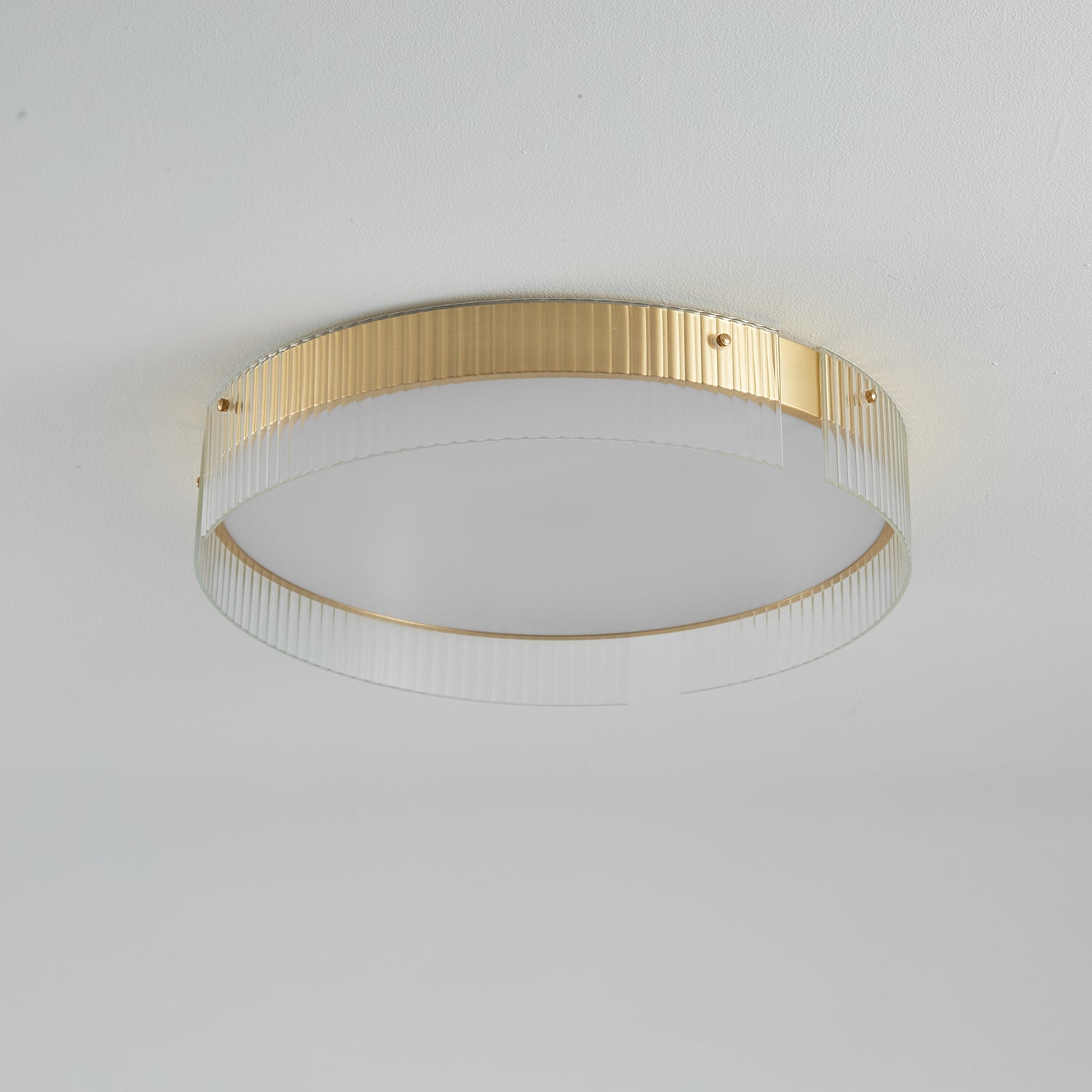 Ovenaris Plafonnier Minimaliste en Laiton - Neutralighting