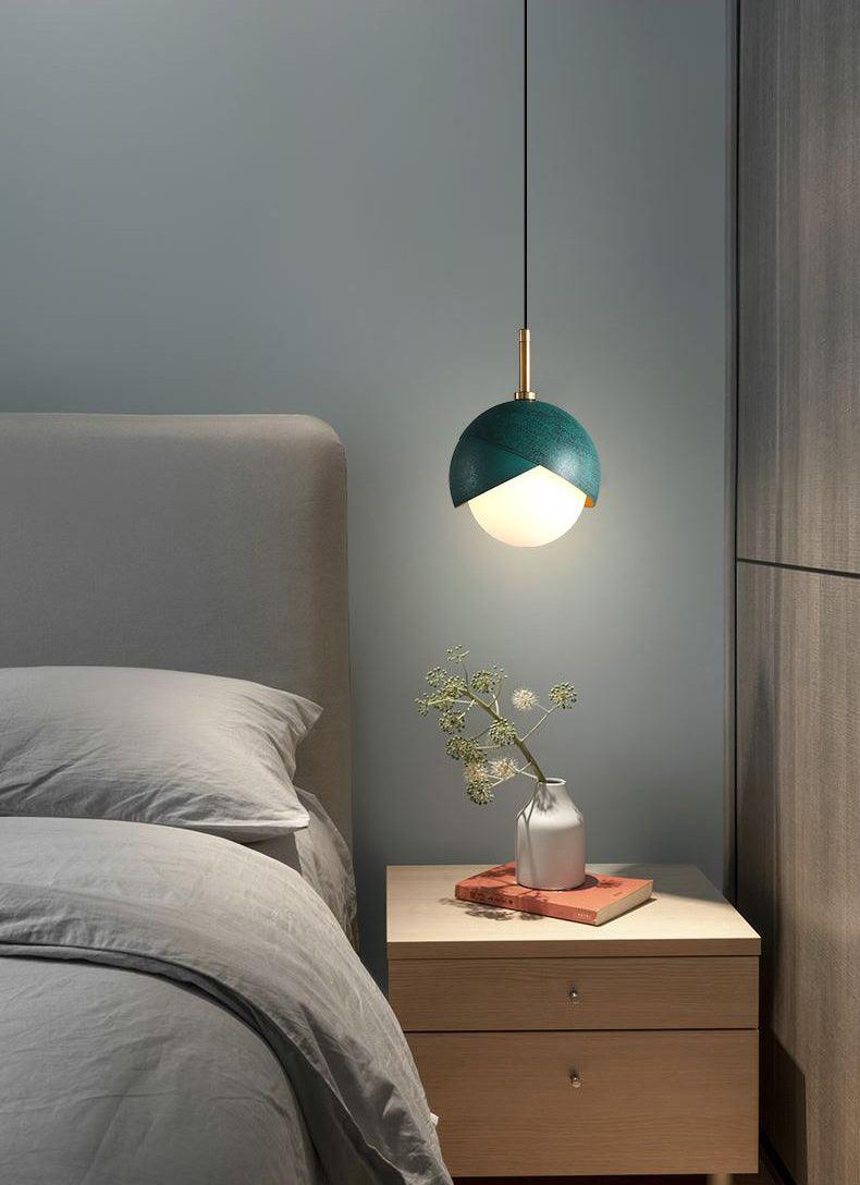 Solara Lampe Suspendue en Laiton Globe Opale Emboîté Moderne - Neutralighting