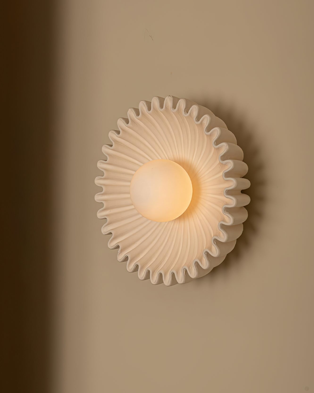 Applique Murale Céramique Verre Blanc Noir Beige Sculptural - Neutralighting