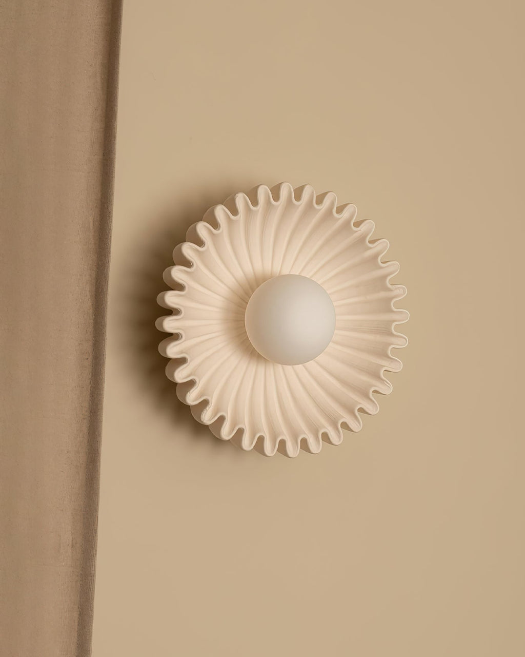 Applique Murale Céramique Verre Blanc Noir Beige Sculptural - Neutralighting