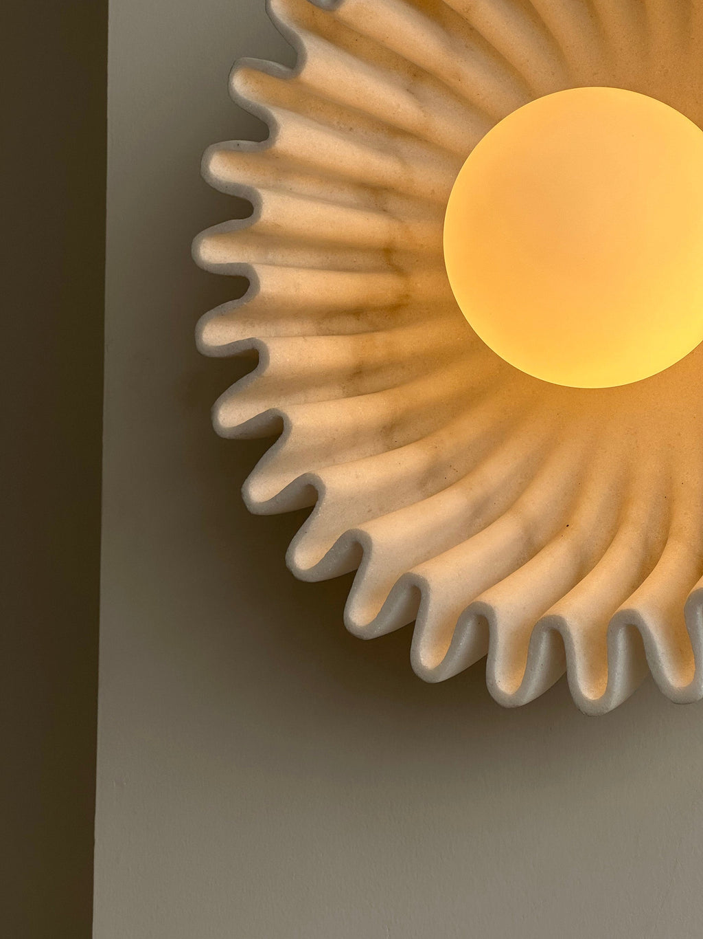 Applique Murale Céramique Verre Blanc Noir Beige Sculptural - Neutralighting