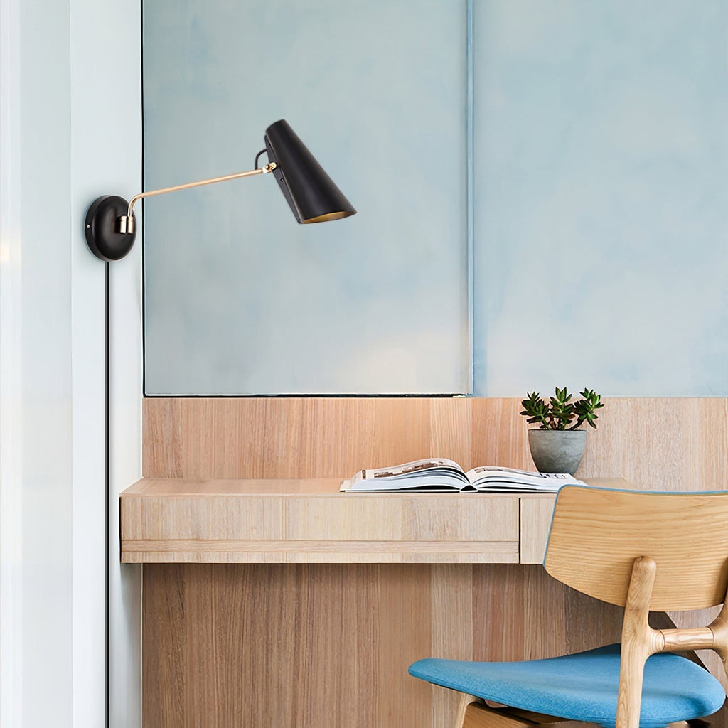 Izoren Elegance Birdy Plug-in Wall Lamp - Neutralighting
