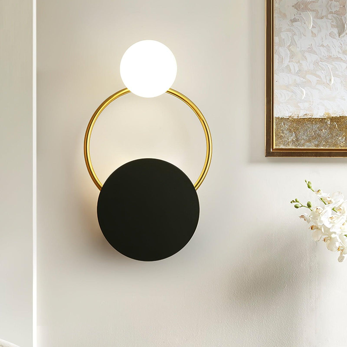 Arisha Applique Murale LED Moderne à Triple Anneau, Métal/Verre, Noir/Or, Chambre à Coucher - Neutralighting