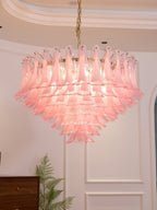 Aurora Chandelier en Verre Rose Pâle Élégant - Neutralighting