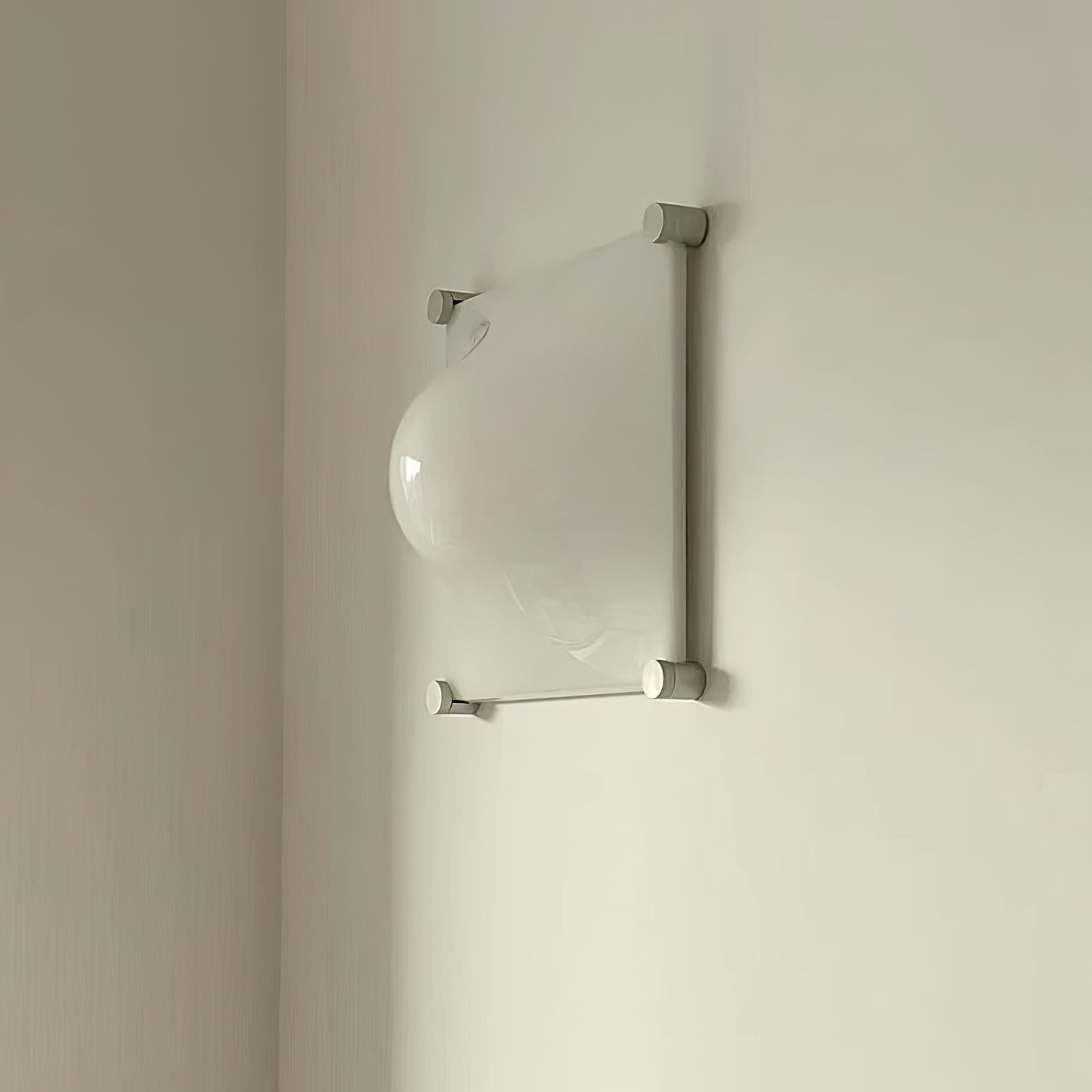 Bolla Plafonnier Courbe Triangle Abat-jour Minimaliste - Neutralighting